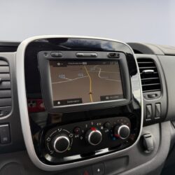 auto-Renault-Trafic-KTS973-202608211725-10