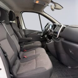 auto-Renault-Trafic-KTS973-202608211725-12