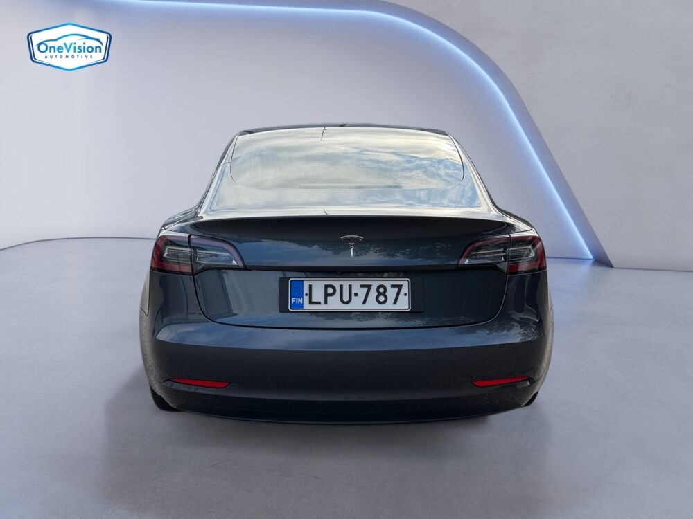 auto-Tesla-Model-3-LPU787-202608051041-6 auto-Tesla-Model-3-LPU787-202608051041-6