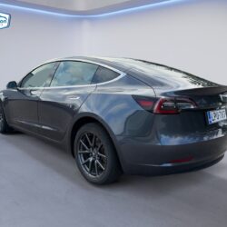 auto-Tesla-Model-3-LPU787-202608051041-7