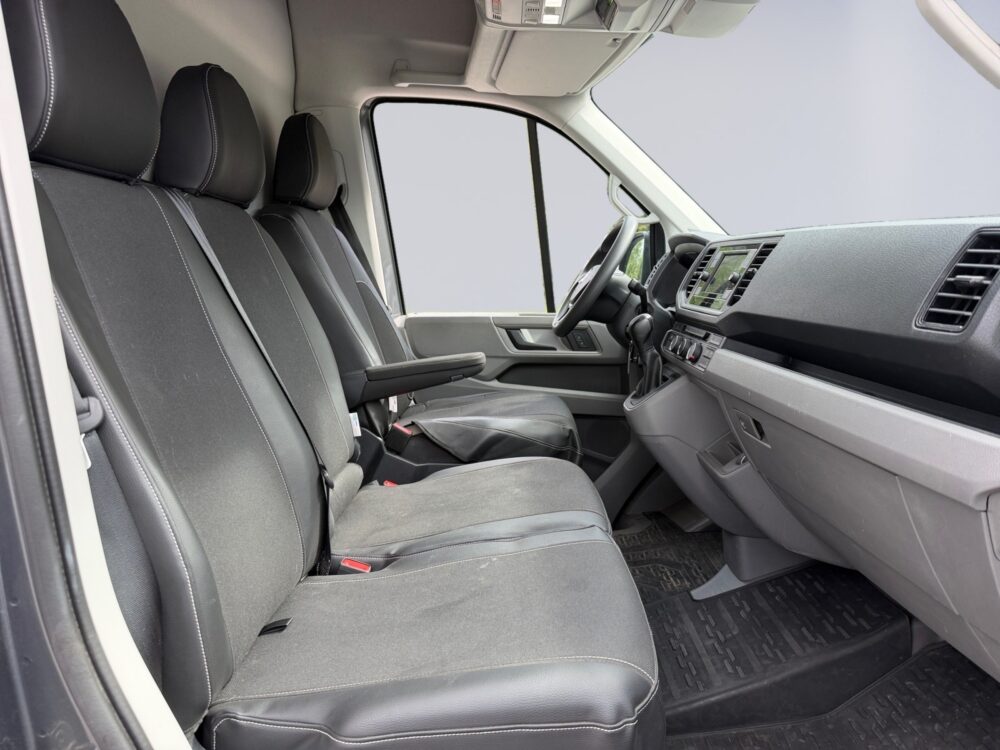 auto-Volkswagen-Crafter-SPT947-202608051044-12 auto-Volkswagen-Crafter-SPT947-202608051044-12