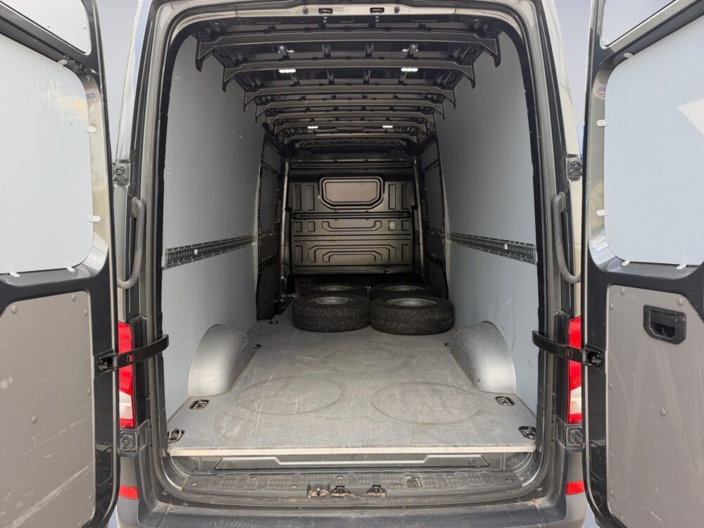 auto-Volkswagen-Crafter-SPT947-202608051044-13 auto-Volkswagen-Crafter-SPT947-202608051044-13