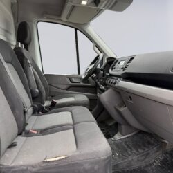 auto-Volkswagen-Crafter-VZL269-202608201530-10
