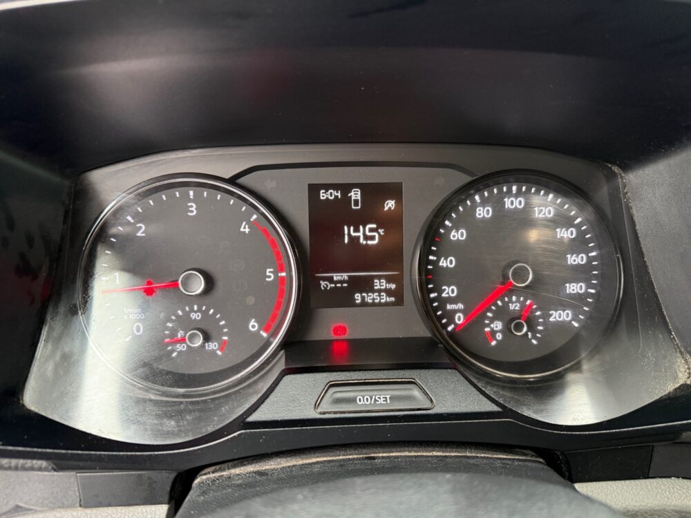 auto-Volkswagen-Crafter-VZL269-202608201530-9 auto-Volkswagen-Crafter-VZL269-202608201530-9