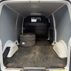 auto-Volkswagen-Transporter-FRE325-202608191427-11