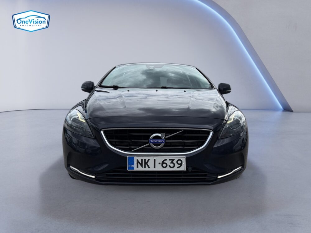 auto-Volvo-V40-NKI639-202608031612-7 auto-Volvo-V40-NKI639-202608031612-7