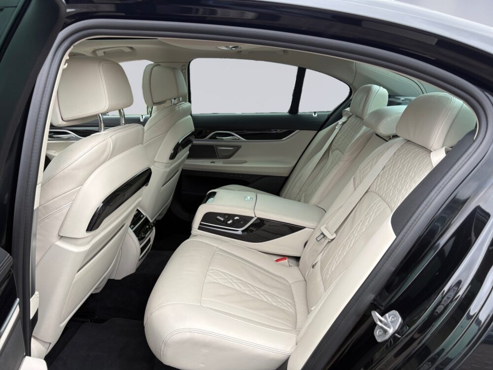 auto-BMW-745-RXR530-202609161141-12 auto-BMW-745-RXR530-202609161141-12
