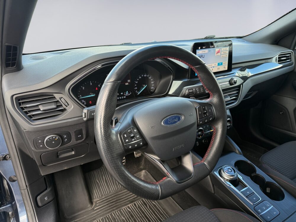auto-Ford-Focus-ERH664-202609211402-10 auto-Ford-Focus-ERH664-202609211402-10