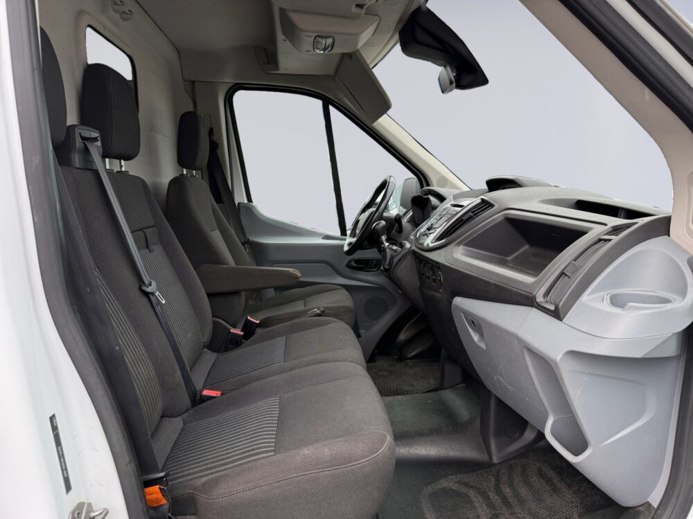 auto-Ford-Transit-GLE531-202609181102-12 auto-Ford-Transit-GLE531-202609181102-12