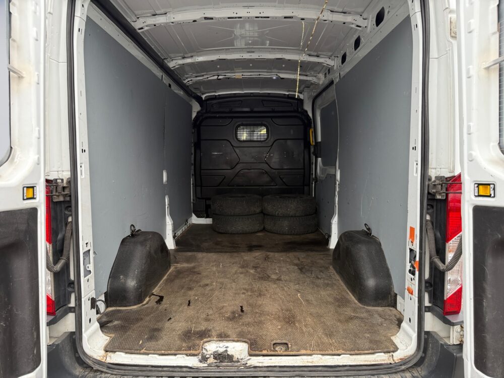 auto-Ford-Transit-GLE531-202609181102-14 auto-Ford-Transit-GLE531-202609181102-14