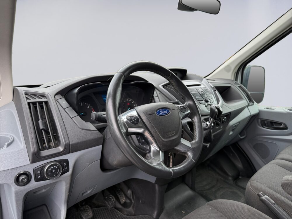auto-Ford-Transit-GLE531-202609181102-9 auto-Ford-Transit-GLE531-202609181102-9