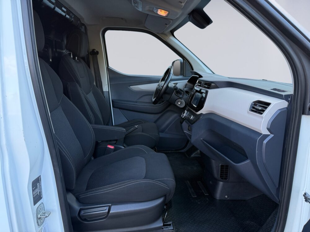 auto-Maxus-e-Deliver-3-058411-202609151029-12 auto-Maxus-e-Deliver-3-058411-202609151029-12