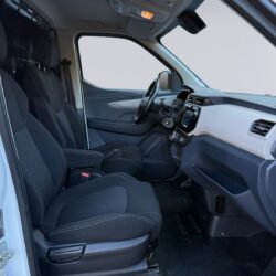auto-Maxus-e-Deliver-3-058411-202609151029-12