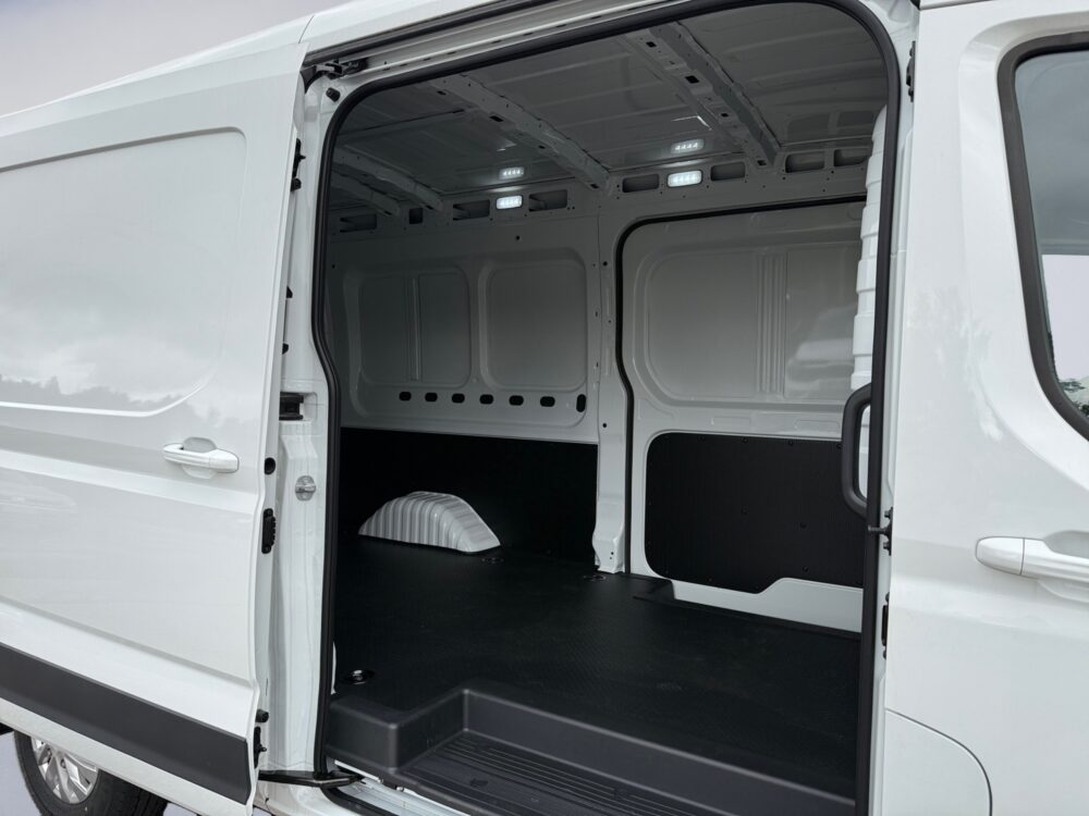 auto-Maxus-e-Deliver-9-GRB484-202607031418-12 auto-Maxus-e-Deliver-9-GRB484-202607031418-12