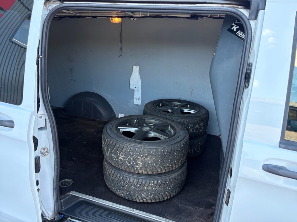 auto-Mercedes-Benz-Vito-BVU803-202609221417-13 auto-Mercedes-Benz-Vito-BVU803-202609221417-13