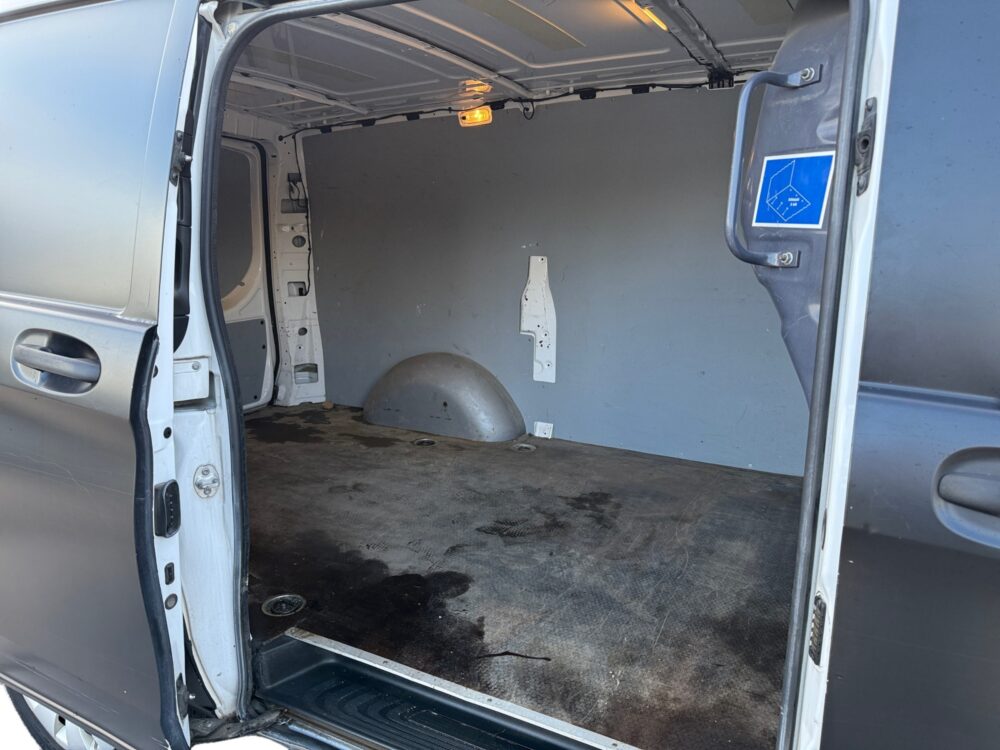 auto-Mercedes-Benz-Vito-LOP464-202609101707-13 auto-Mercedes-Benz-Vito-LOP464-202609101707-13