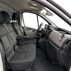 auto-Renault-Trafic-ERN251-202609211221-13
