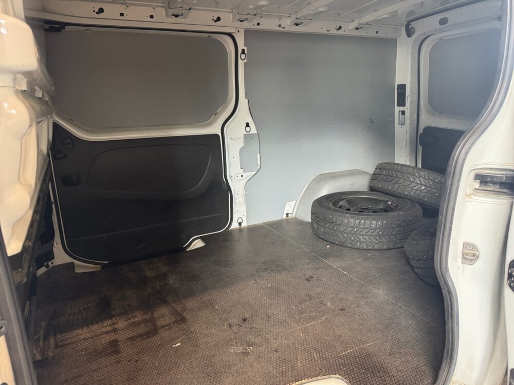 auto-Renault-Trafic-MOP465-202609041438-14 auto-Renault-Trafic-MOP465-202609041438-14