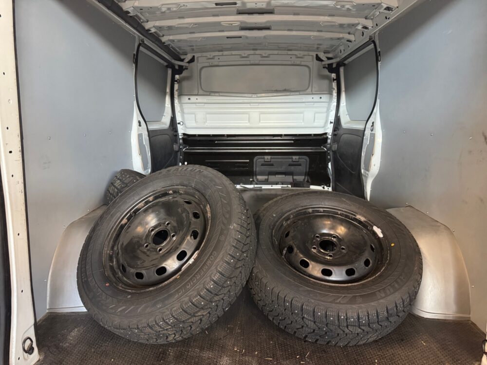 auto-Renault-Trafic-MOP465-202609041438-15 auto-Renault-Trafic-MOP465-202609041438-15