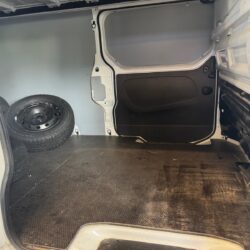 auto-Renault-Trafic-MOP465-202609041438-16