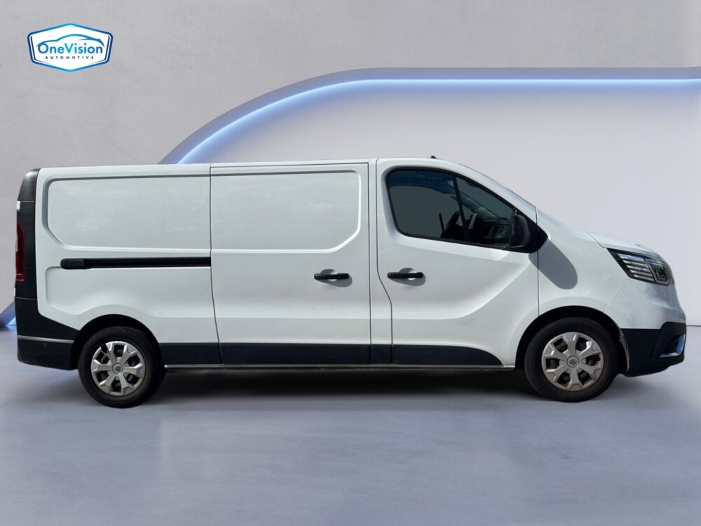 auto-Renault-Trafic-MOP465-202609041438-5 auto-Renault-Trafic-MOP465-202609041438-5