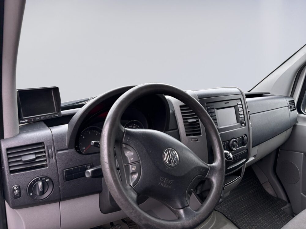 auto-Volkswagen-Crafter-CJT610-202609251118-9 auto-Volkswagen-Crafter-CJT610-202609251118-9