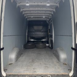 auto-Volkswagen-Crafter-KTV177-202609091345-13