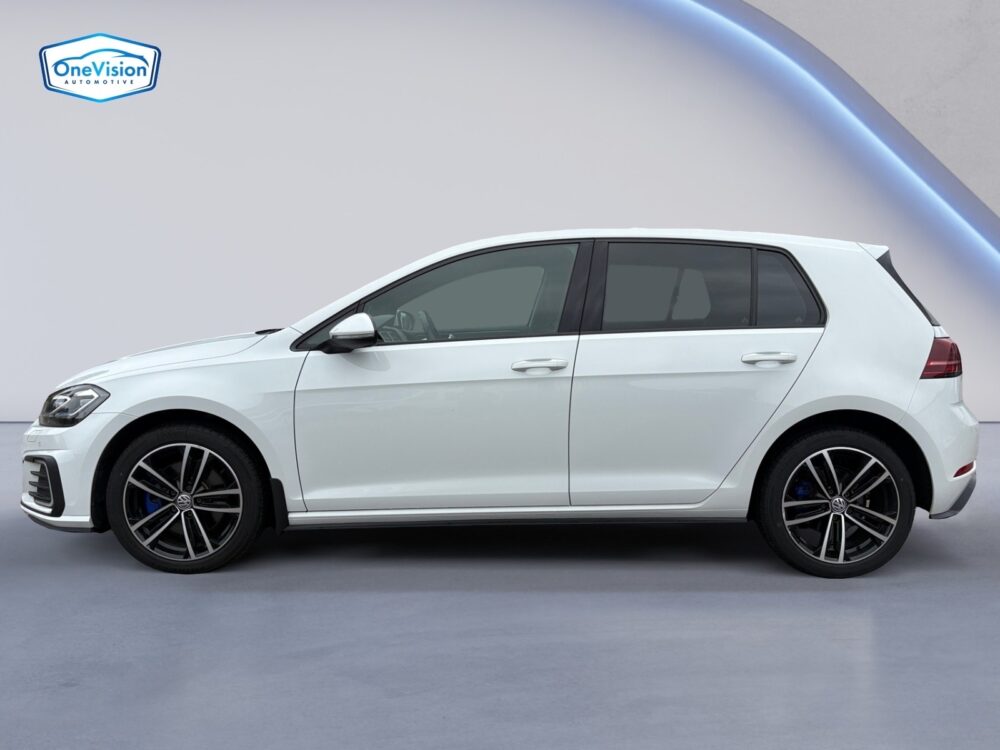 auto-Volkswagen-Golf-IRL307-202609291428-1 auto-Volkswagen-Golf-IRL307-202609291428-1