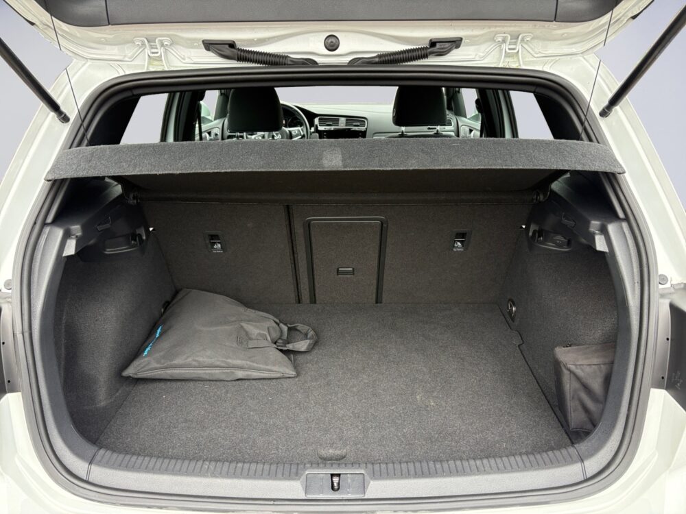 auto-Volkswagen-Golf-IRL307-202609291428-13 auto-Volkswagen-Golf-IRL307-202609291428-13