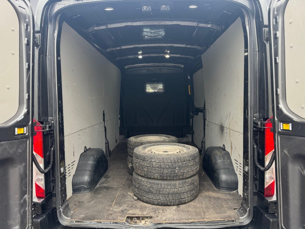 auto-Ford-Transit-KUN102-202610081555-8 auto-Ford-Transit-KUN102-202610081555-8