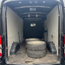 auto-Ford-Transit-KUN102-202610081555-8