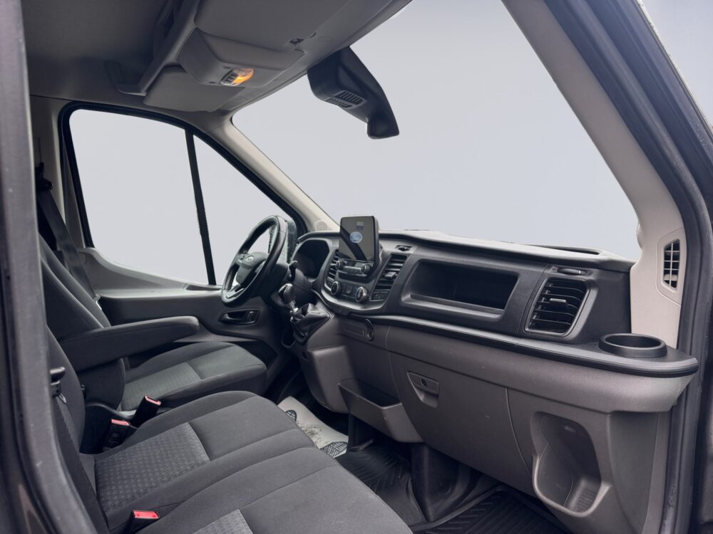 auto-Ford-Transit-KUN102-202610081555-9 auto-Ford-Transit-KUN102-202610081555-9