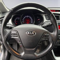auto-Kia-cee´d-MNJ983-202610161504-10