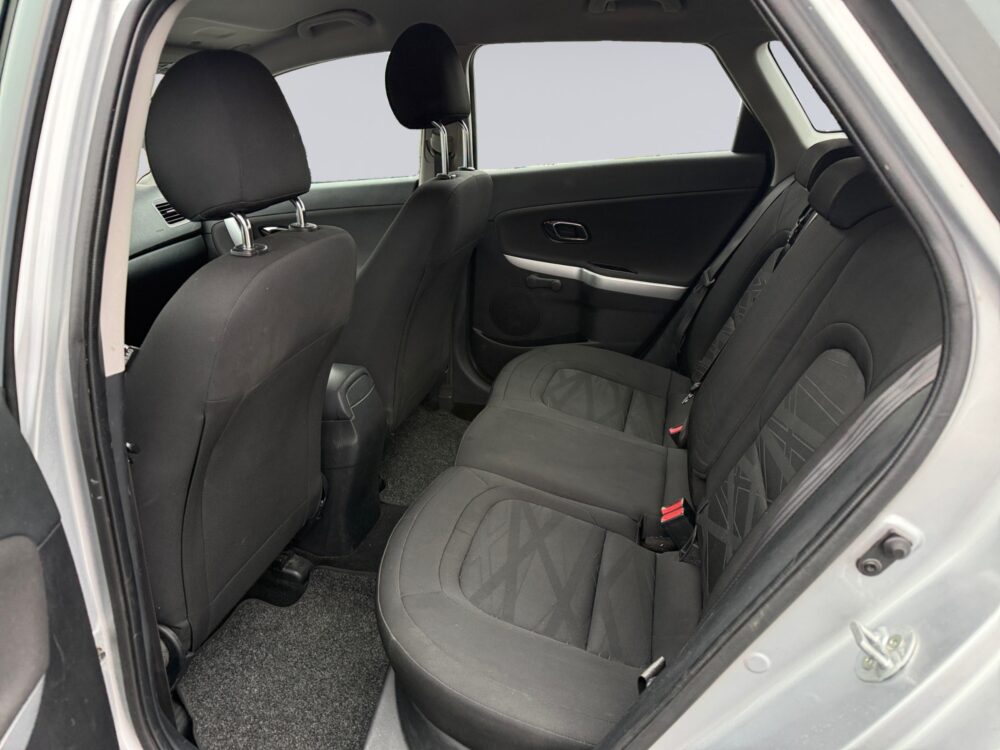 auto-Kia-cee´d-MNJ983-202610161504-11 auto-Kia-cee´d-MNJ983-202610161504-11