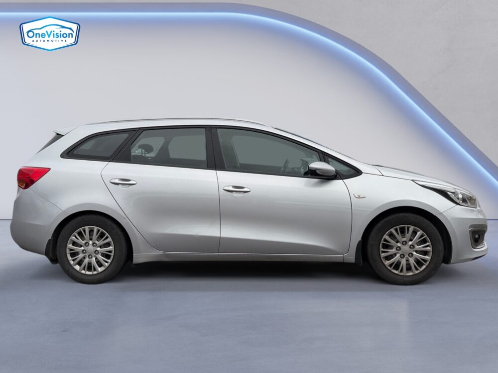 auto-Kia-cee´d-MNJ983-202610161504-5 auto-Kia-cee´d-MNJ983-202610161504-5