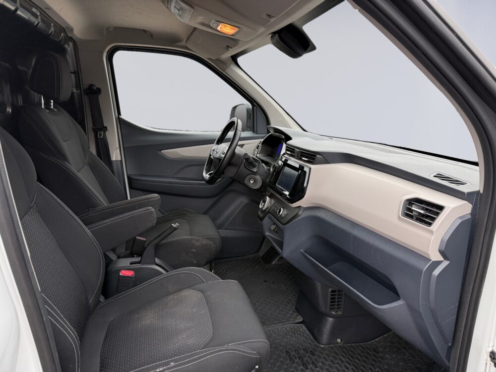 auto-Maxus-e-Deliver-3-110134-202610131634-12 auto-Maxus-e-Deliver-3-110134-202610131634-12