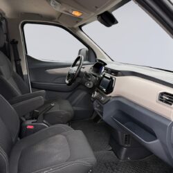 auto-Maxus-e-Deliver-3-110134-202610131634-12