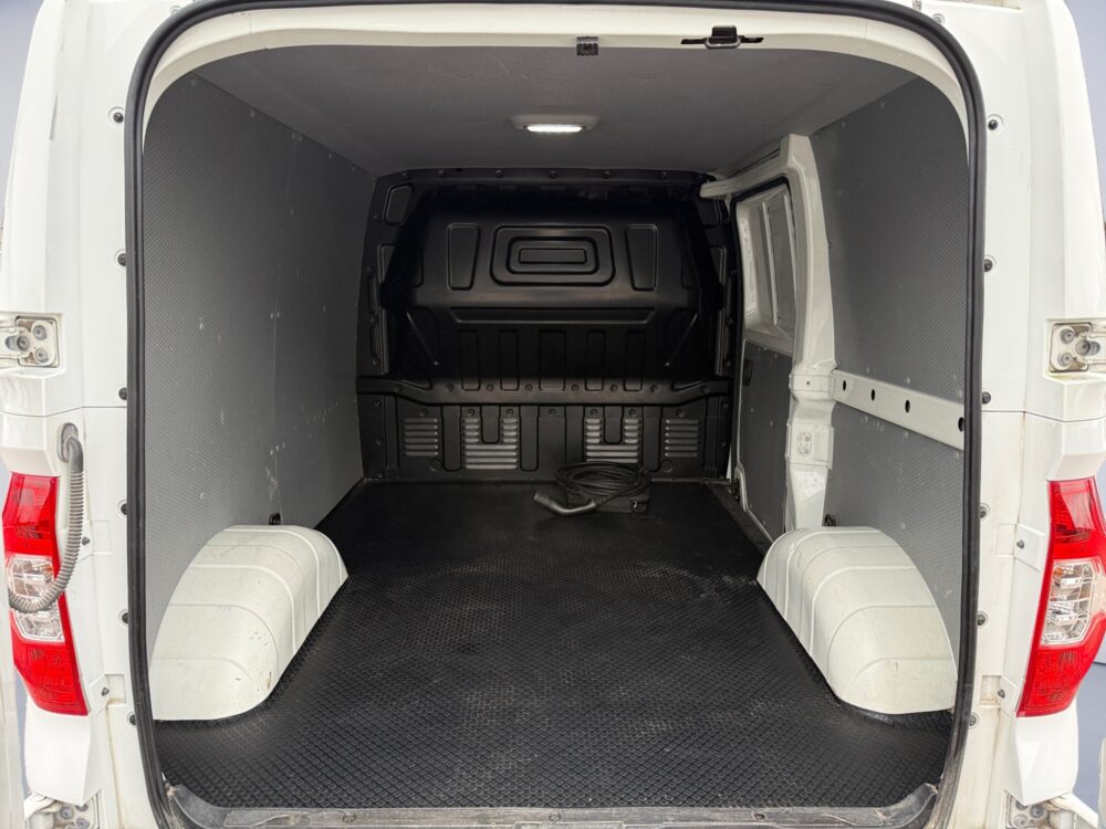 auto-Maxus-e-Deliver-3-110134-202610131634-13 auto-Maxus-e-Deliver-3-110134-202610131634-13