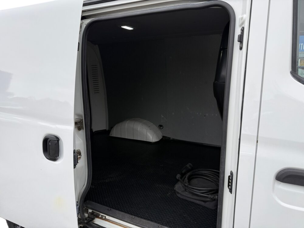 auto-Maxus-e-Deliver-3-110134-202610131634-14 auto-Maxus-e-Deliver-3-110134-202610131634-14