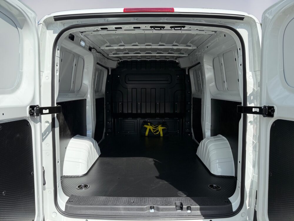auto-Maxus-e-Deliver-5-NNT991-202610201854-14 auto-Maxus-e-Deliver-5-NNT991-202610201854-14