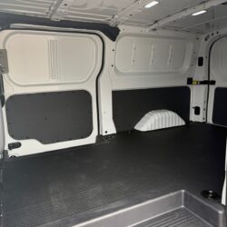 auto-Maxus-e-Deliver-7-NOY207-202610021132-12