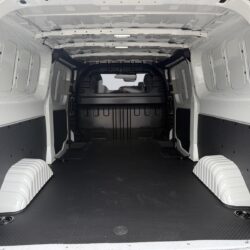 auto-Maxus-e-Deliver-7-NOY207-202610021132-13