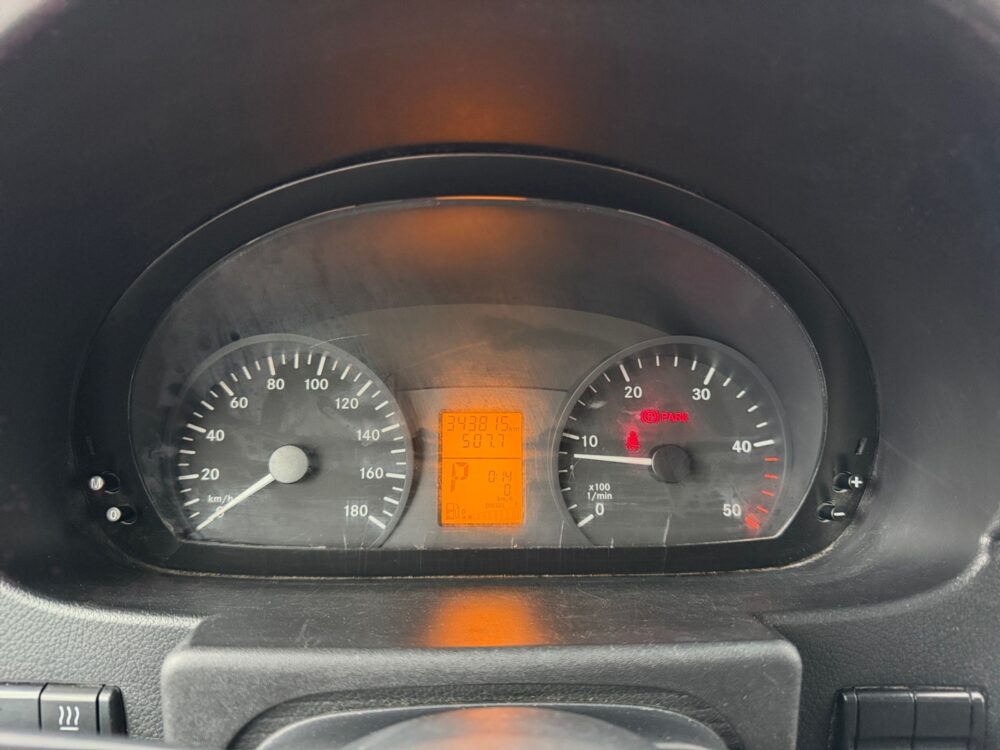 auto-Mercedes-Benz-Sprinter-LNO868-202610281127-11 auto-Mercedes-Benz-Sprinter-LNO868-202610281127-11