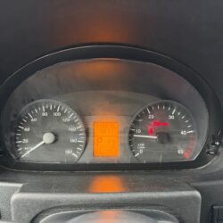 auto-Mercedes-Benz-Sprinter-LNO868-202610281127-11