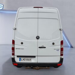 auto-Mercedes-Benz-Sprinter-LNO868-202610281127-3