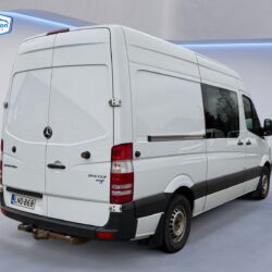 auto-Mercedes-Benz-Sprinter-LNO868-202610281127-4