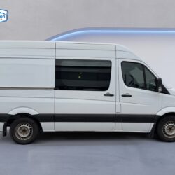 auto-Mercedes-Benz-Sprinter-LNO868-202610281127-5