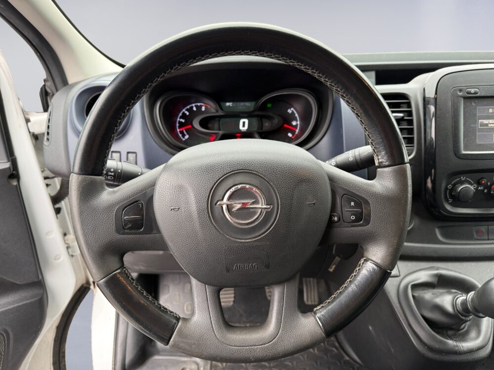 auto-Opel-Vivaro-JKM458-202610151703-10 auto-Opel-Vivaro-JKM458-202610151703-10