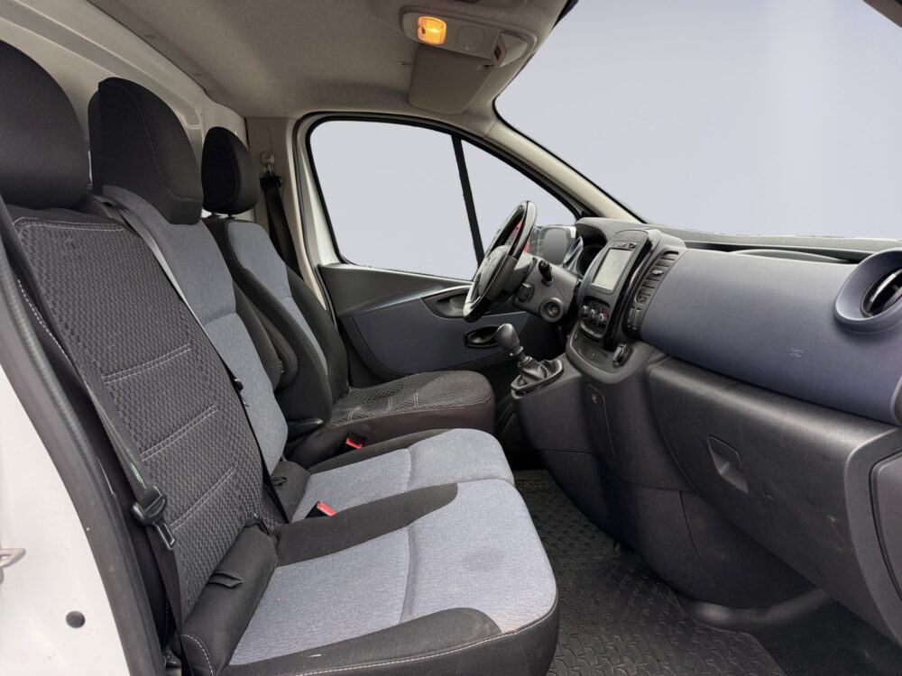 auto-Opel-Vivaro-JKM458-202610151703-12 auto-Opel-Vivaro-JKM458-202610151703-12