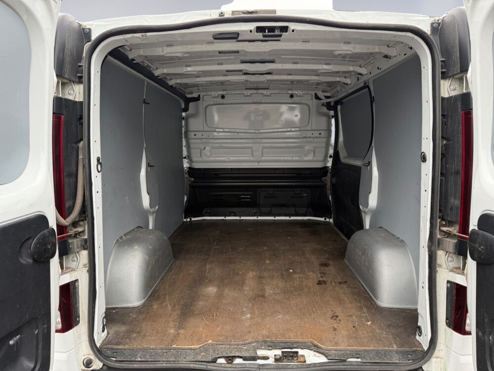 auto-Opel-Vivaro-JKM458-202610151703-13 auto-Opel-Vivaro-JKM458-202610151703-13